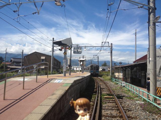 島内駅ホーム